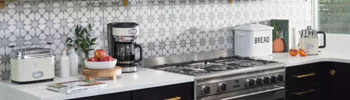 Retro Banner 1400x400 3